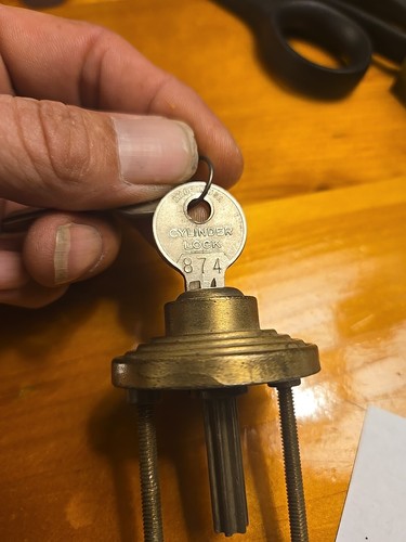 Vintage Door Lock With Keys - Picture 4 of 9