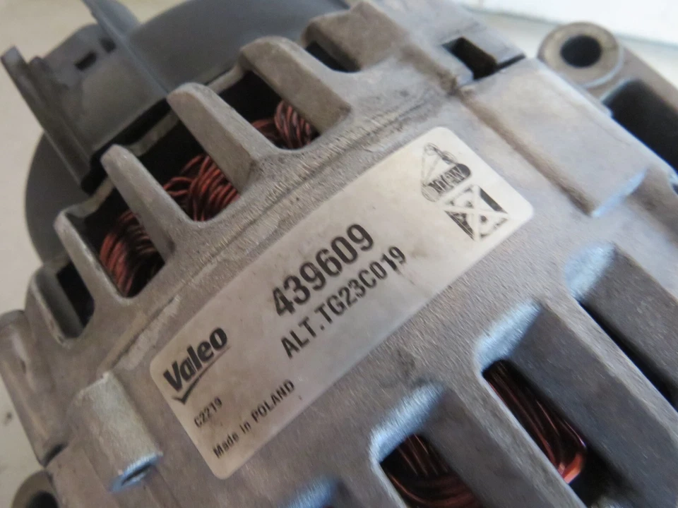 ALTERNADOR VALEO "COMO NUEVO" PARA Freightliner Mercedes Sprinter 3.0 2010 diésel Foto 2 de 4