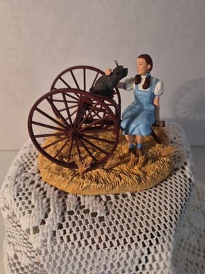 Wizard Of Oz Hallmark Keepsake Somewhere Over The Rainbow-NO BATTERY COVER