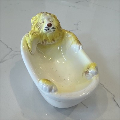 Seymour Mann Inc. Hand Painted Lion Ceramic Soap Dish White Yellow