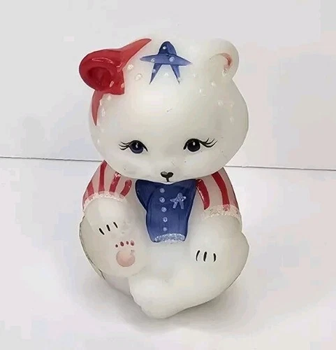 Fenton White Satin Patriotic Stars & Stripes 2001 Bear Figurine w/ Tag SIGNED