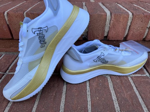 white 4 oreos