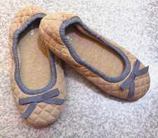 Women's Lands End Size 7B Ballet-Style Slippers - Lt. Brown/Dk. Gray Trim Bow