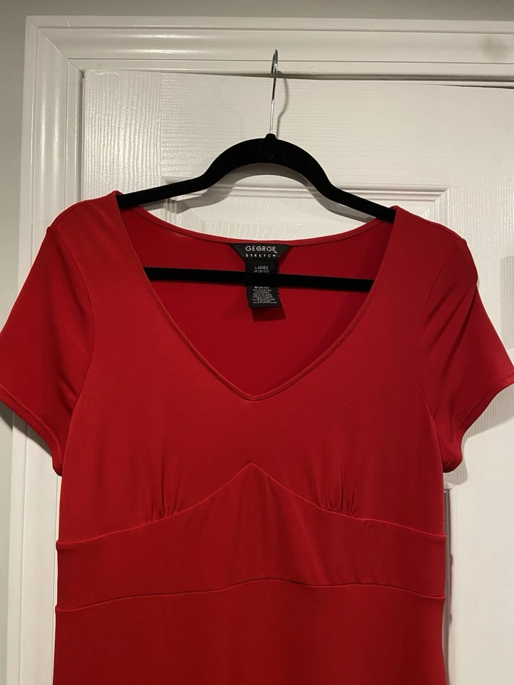 Mini Vestido Pullover George Talla M Rojo Elástico Manga Corta Cuello en V Volantes Dobladillo Foto 2 de 4