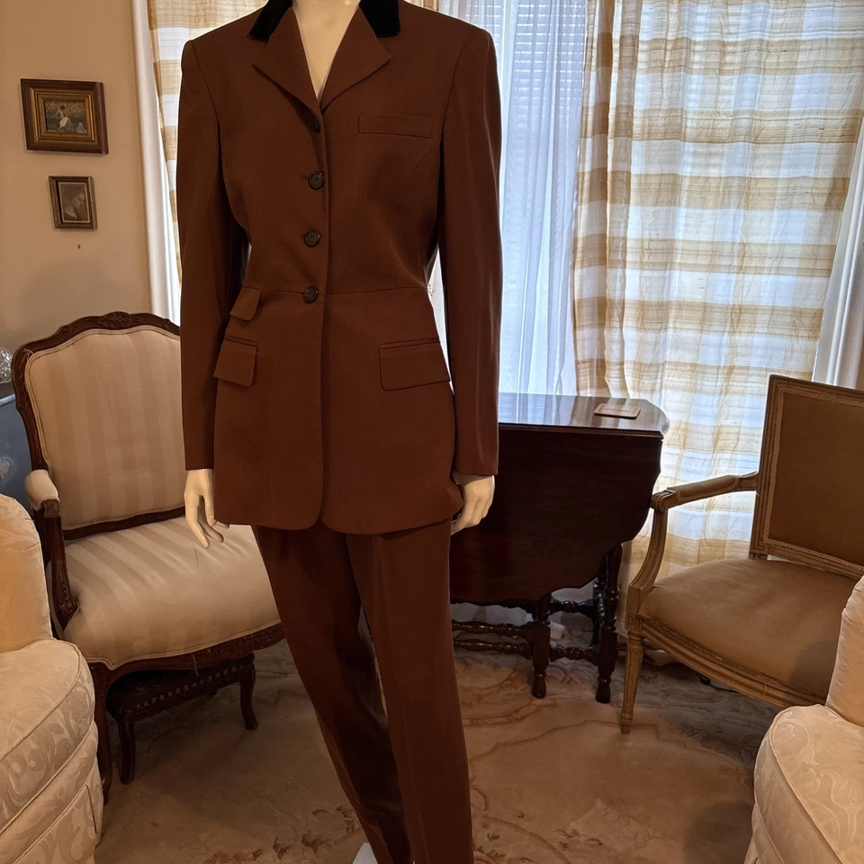 Gorgeous Lauren Ralph Lauren 2PC Brown Pant Suit Pockets Velvet Collar Sz 10 - Image 4 of 4