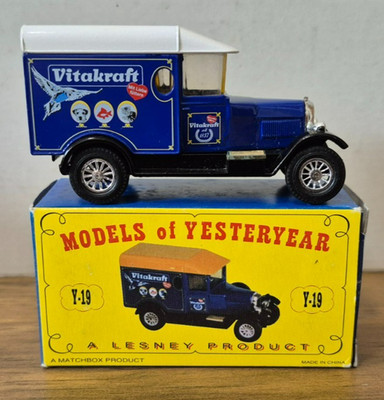 Y 19 1929 Morris Cowley Van Vitakraft Models of Yesteryear Matchbox weißes Dach