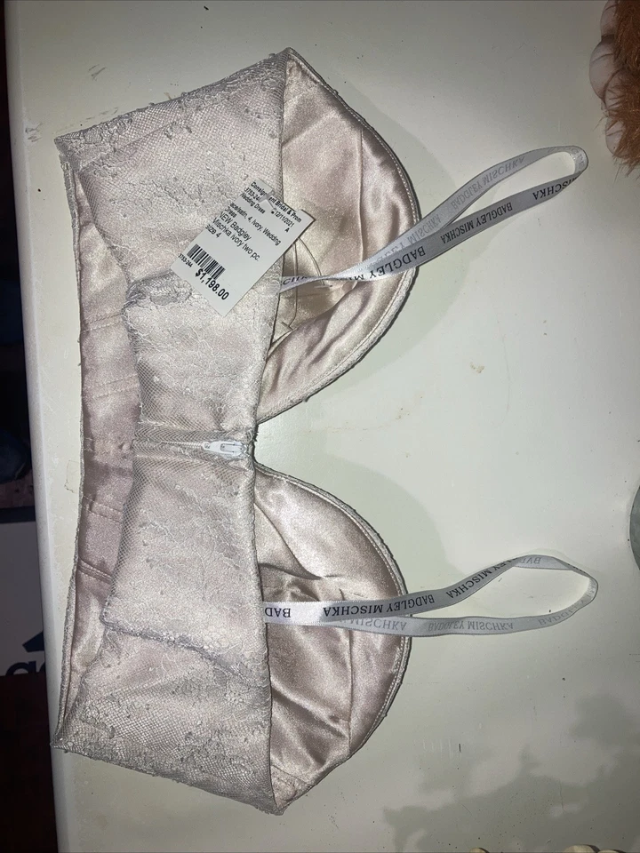 Sujetador para mujer Belle Badgley Mischka Foto 2 de 4