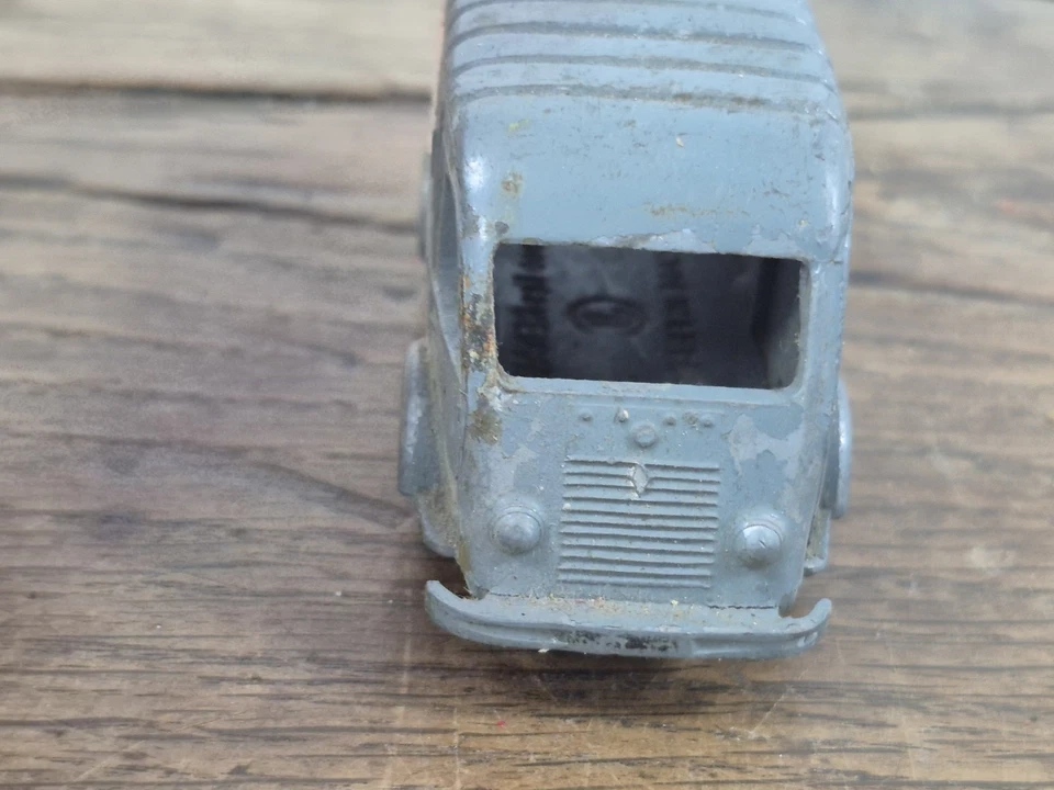 Jouet Ancien Renault 1000kg CIJ (Manque Les Portes Arrière - Photo 3/4