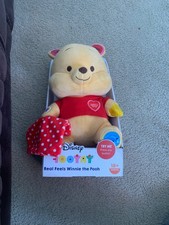 DISNEY REAL FEEL WINNIE THE POOH BEDTIME HUG AND GLOW LIGHT