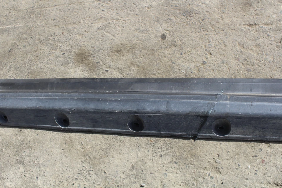 03-05 FALDA LATERAL IZQUIERDA LAND RANGE ROVER LH FALDA LATERAL MOLDEADA BASCULANTE V911 Foto 4 de 4