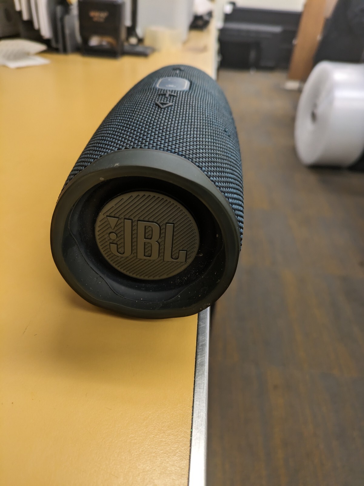 JBL Charge 4 Bluetooth Speaker Black (JBLCHARGE4BLKAM) 738516514697