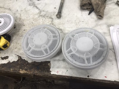 04 Glastron GS249 GS 249 Boat West Marine Pro series 6.5 inch speakers