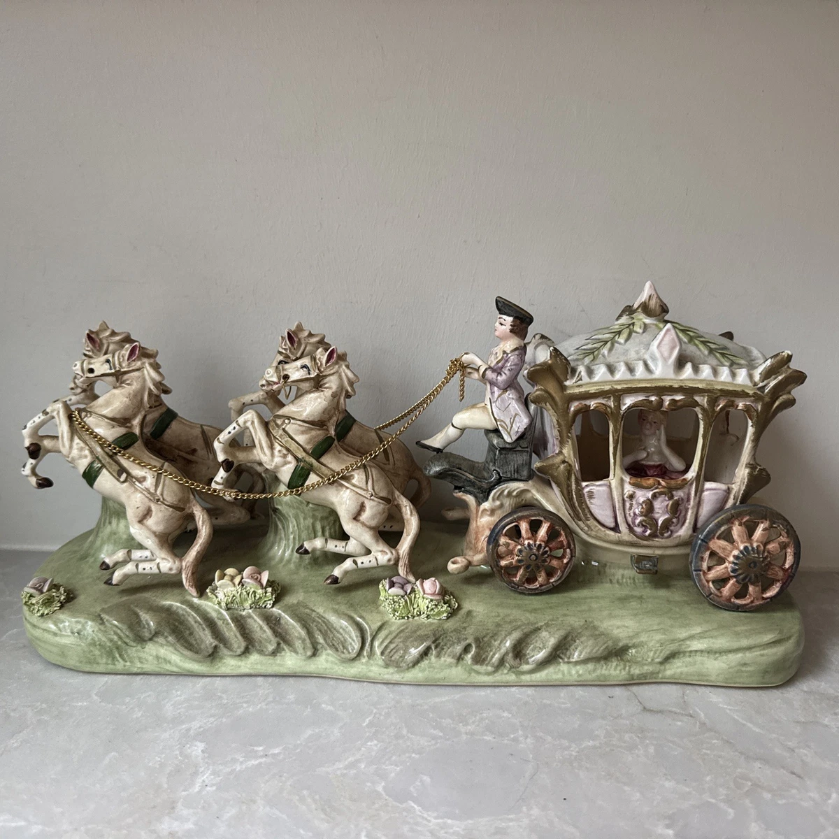 Porcelain Carriage In Antique Ceramic & Porcelain Figurines for
