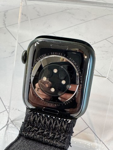 Apple Watch Series 7 GPS Unlocked + Black 41mm + Black Sport Band A2477 #H747 - Photo 4 sur 8
