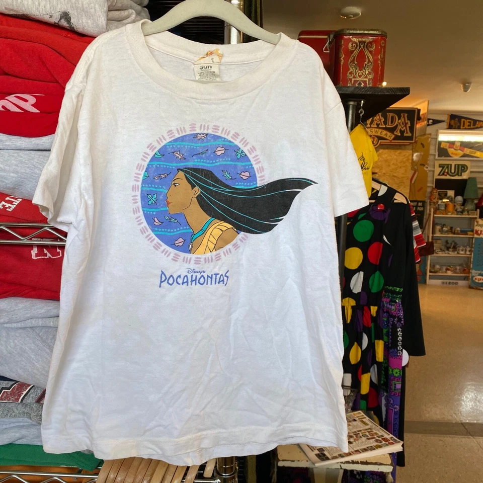 1990s Vintage POCAHONTAS Kids T-shirt Disney Childrens Movie Promo Tee AOP Foto 4 de 4