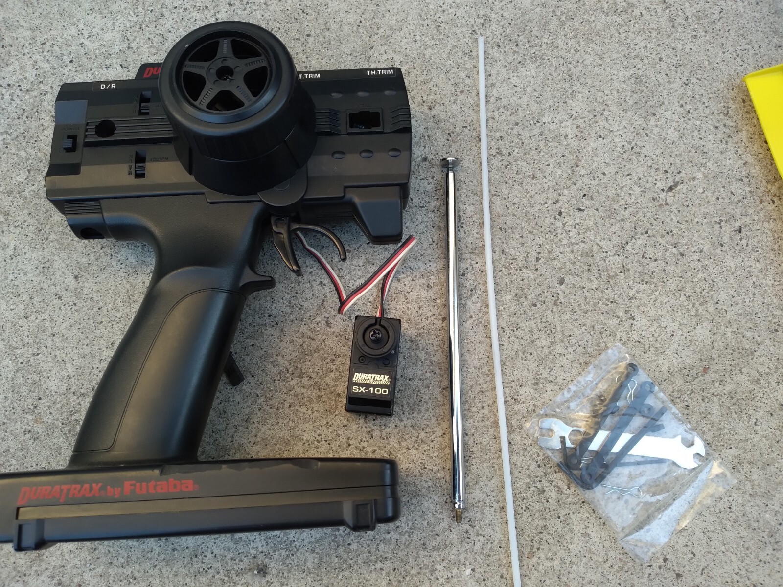 Vintage Duratrax Delphi Roller Indy Formula 1 F1 F-1 RC Rolling Graphite Chassis