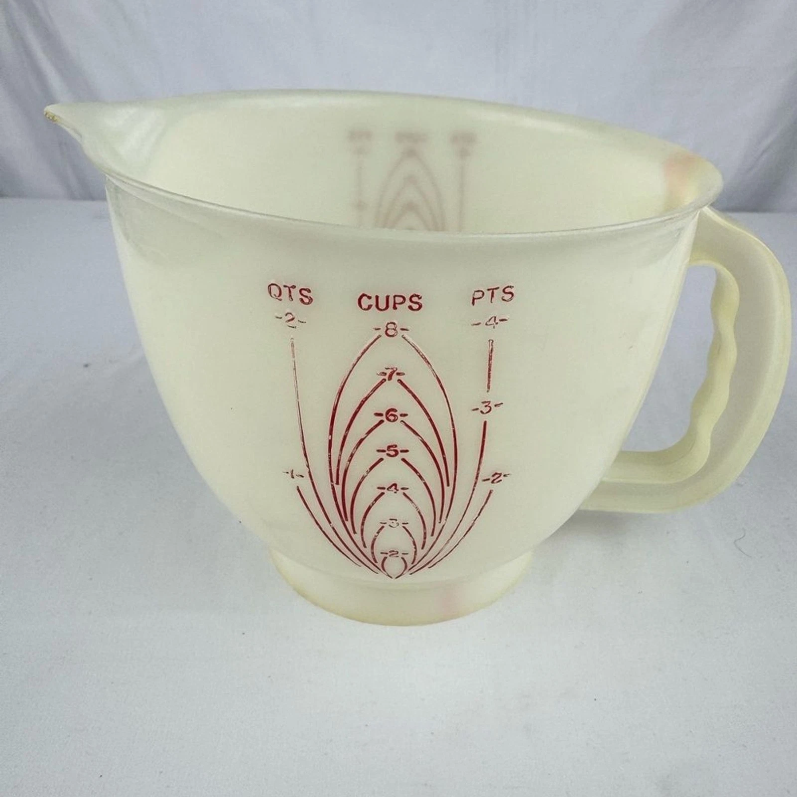 Vintage 1970’s Tupperware Mix-N-Stor 8-cup measuring pitcher