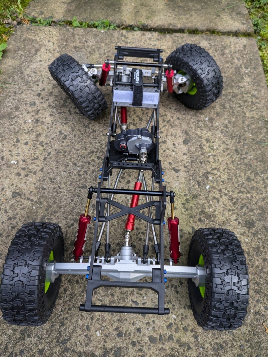 vanquish VRD lcg クローラー 新製品】Vanquish Productsから競技向けの「VRD カーボンキット