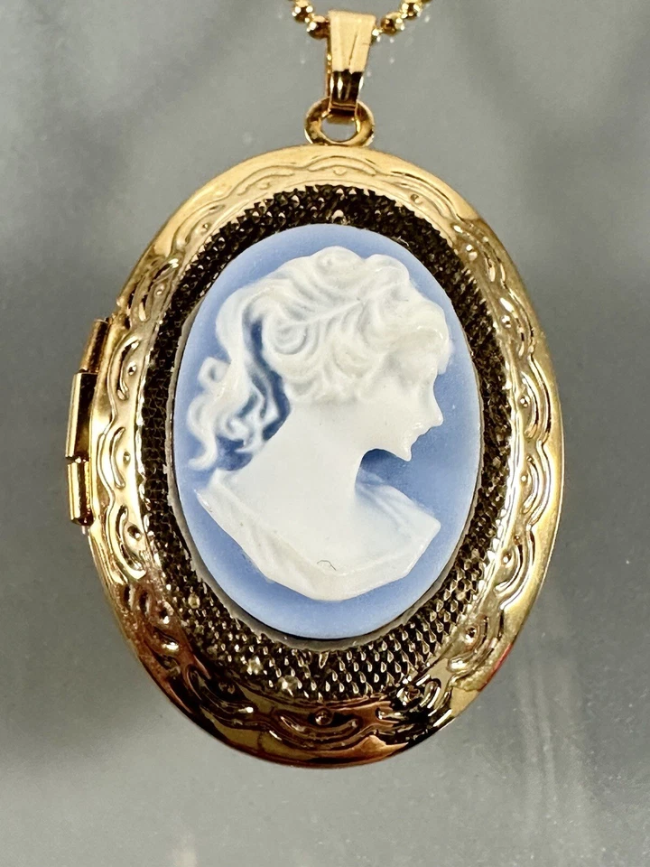 "Collar colgante medallón camafeo en relieve azul ovalado tono dorado vintage 18"" pulgadas" Foto 4 de 4