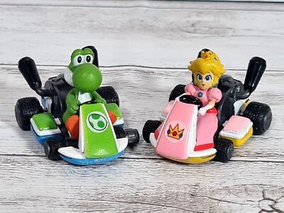 Mario Kart DS Yoshi & Peach Toy Figure Pull Back Car Tomy Mario