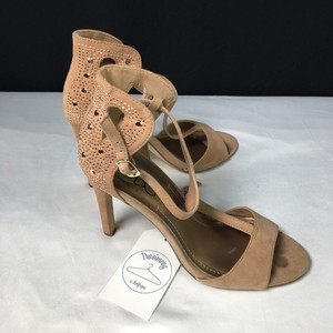 bcbg nude shoes