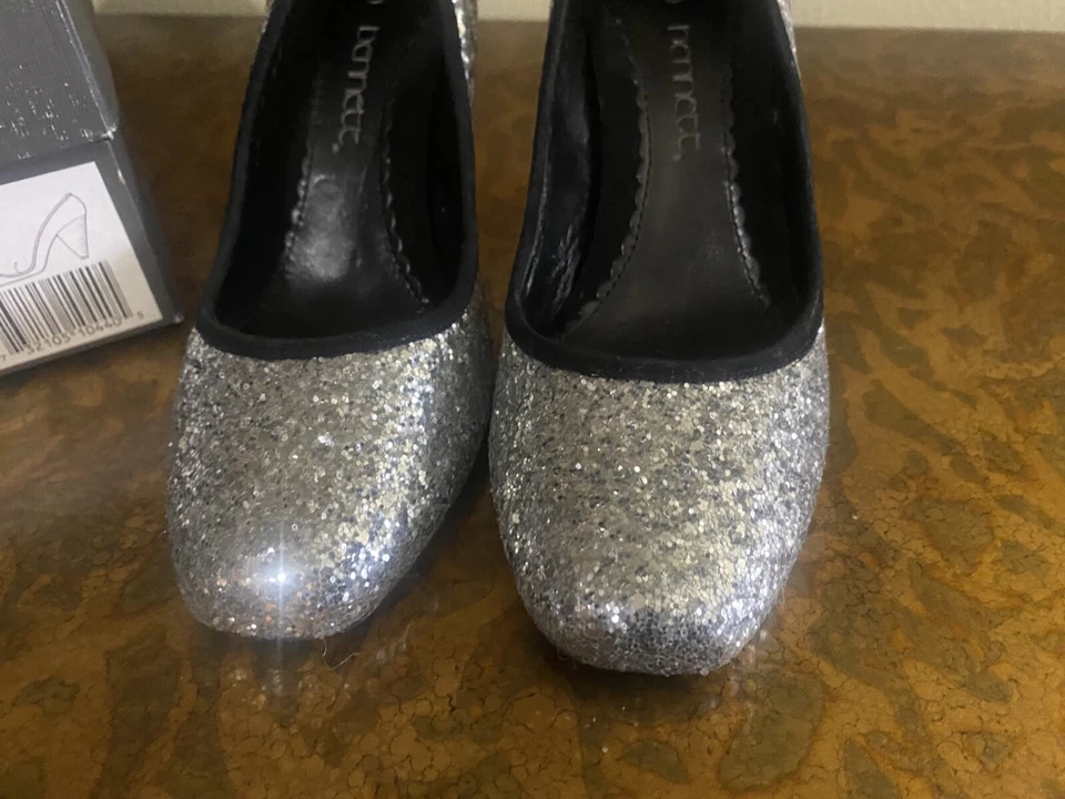 Jessica Bennett Pump Silver Glitter Cone Heel Slip On Sz 8 Metallic - Image 4 of 4