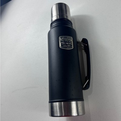Stanley Classic Legendary Bottle 1.1qt 1.0L Matte Black Vacuum Insulated Thermos