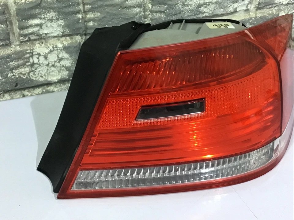 Luz trasera derecha BMW 328i 335i M3 2007-2010 cupé (lado del pasajero) completa, OEM Foto 4 de 4
