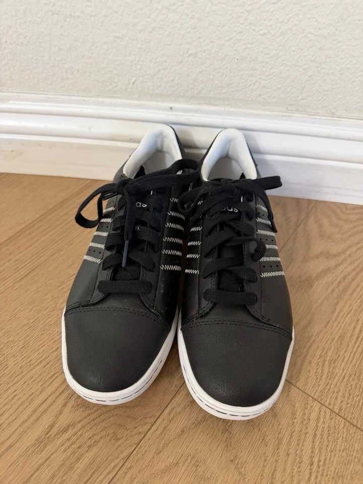 Adidas Adicross Retro Junior Spikeless Golf Shoes in black and white 5.5 Size - Image 3 of 4