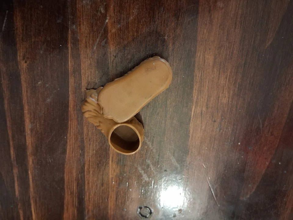 mego 8"  WIZARD OF OZ COWARDLY LION original feet boots shoe things - Image 2 of 2