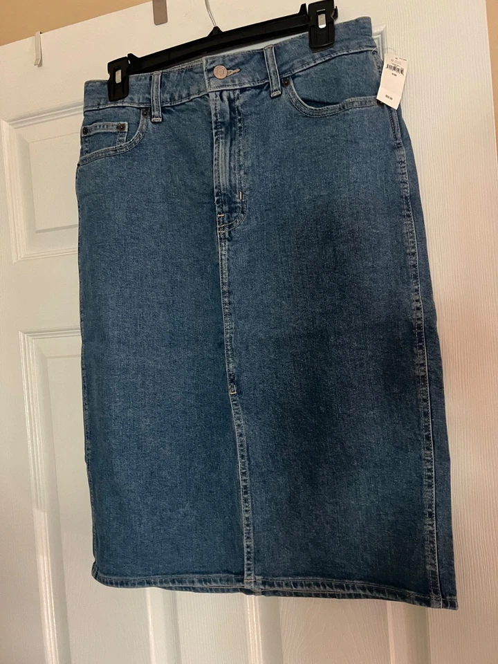 Gap Denim Skirt new with tags - Image 2 of 4