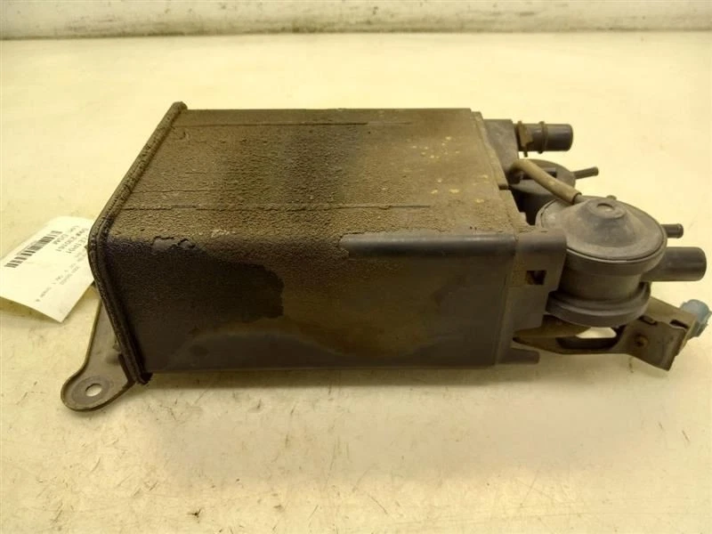 Lexus GS430 2001 4,3 L 8 cilindros montaje de bote de vapor de combustible Foto 3 de 4