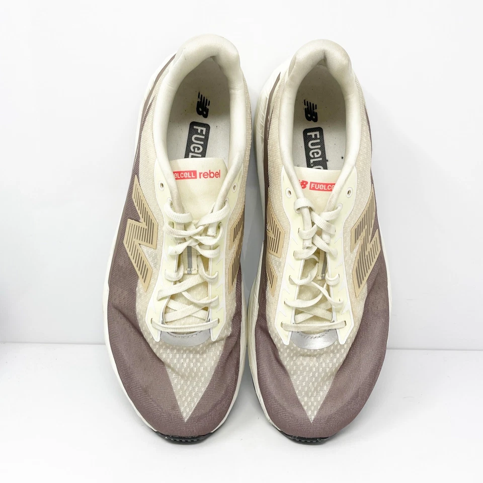 Tênis de corrida New Balance unissex FC Rebel V5 MFCXLY5 bege M 12 W 13,5D - Imagem 4 de 4