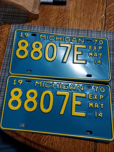 1970 Matching Set Of Michigan License Plates Nice!!