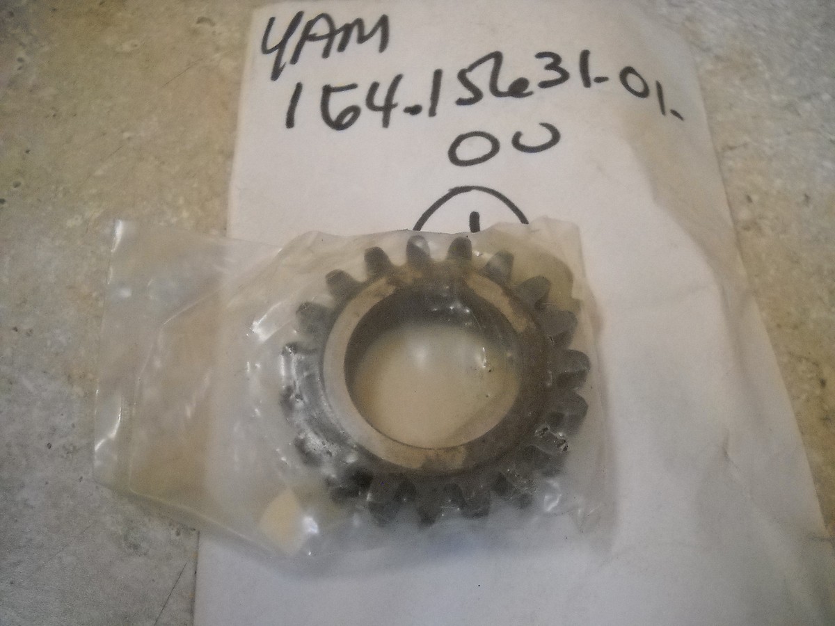 yyyさま戦の NOS OEM Yamaha Kick Pinion Gear 1970-1971 HT1 90 JT1 60 Street 164
