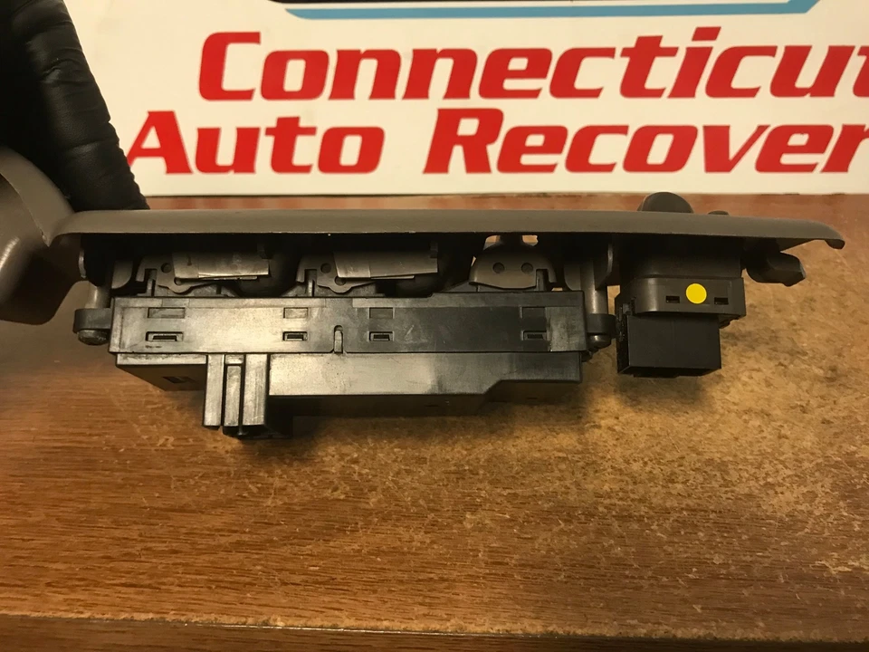 Nissan Quest Master 1999 interruptor de bloqueo de ventana #71 Foto 2 de 4