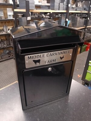 Briefkasten nach Maß Wandmontage Aluminium & Edelstahl nach Maß