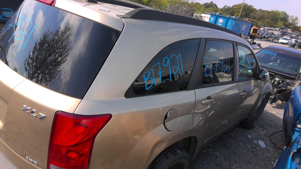 Puerta trasera izquierda SUZUKI GRAND VITARA 07 08 09 Foto 3 de 4