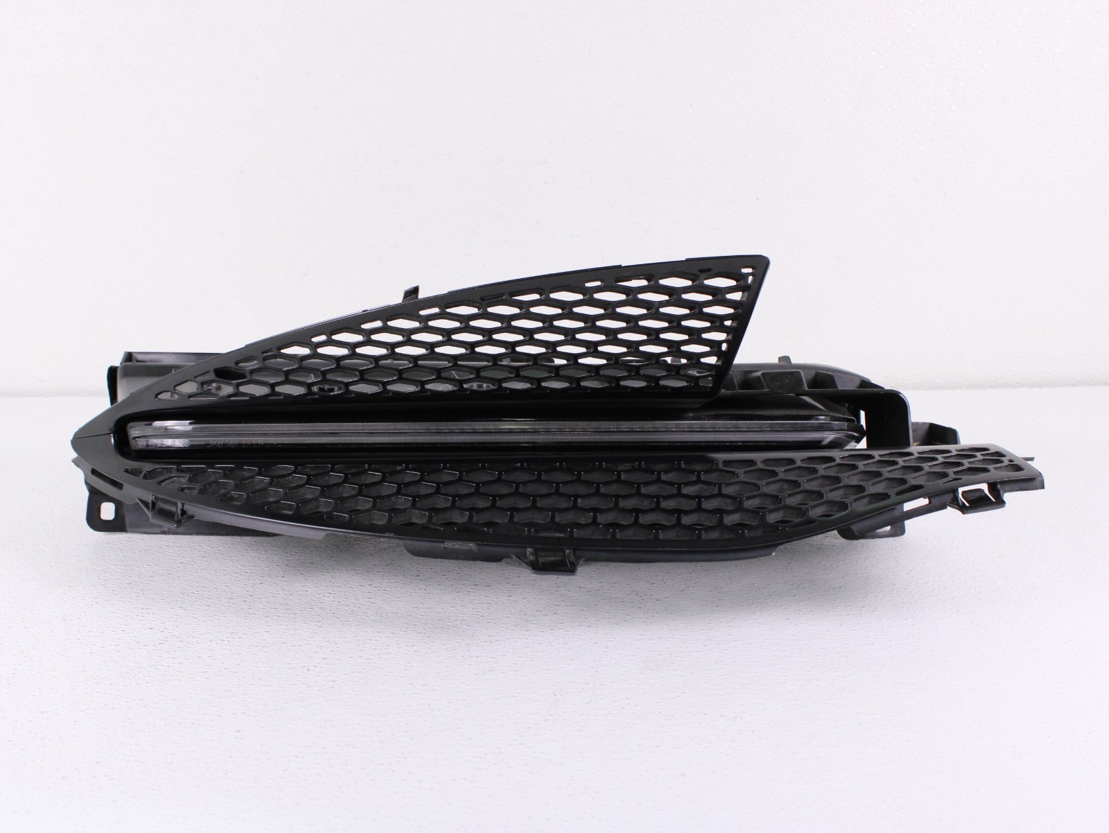 NICE! 2019 2020 2021 2022 2023 MCLAREN GT DRIVER LEFT LED TAILLIGHT W/ TRIM OEM