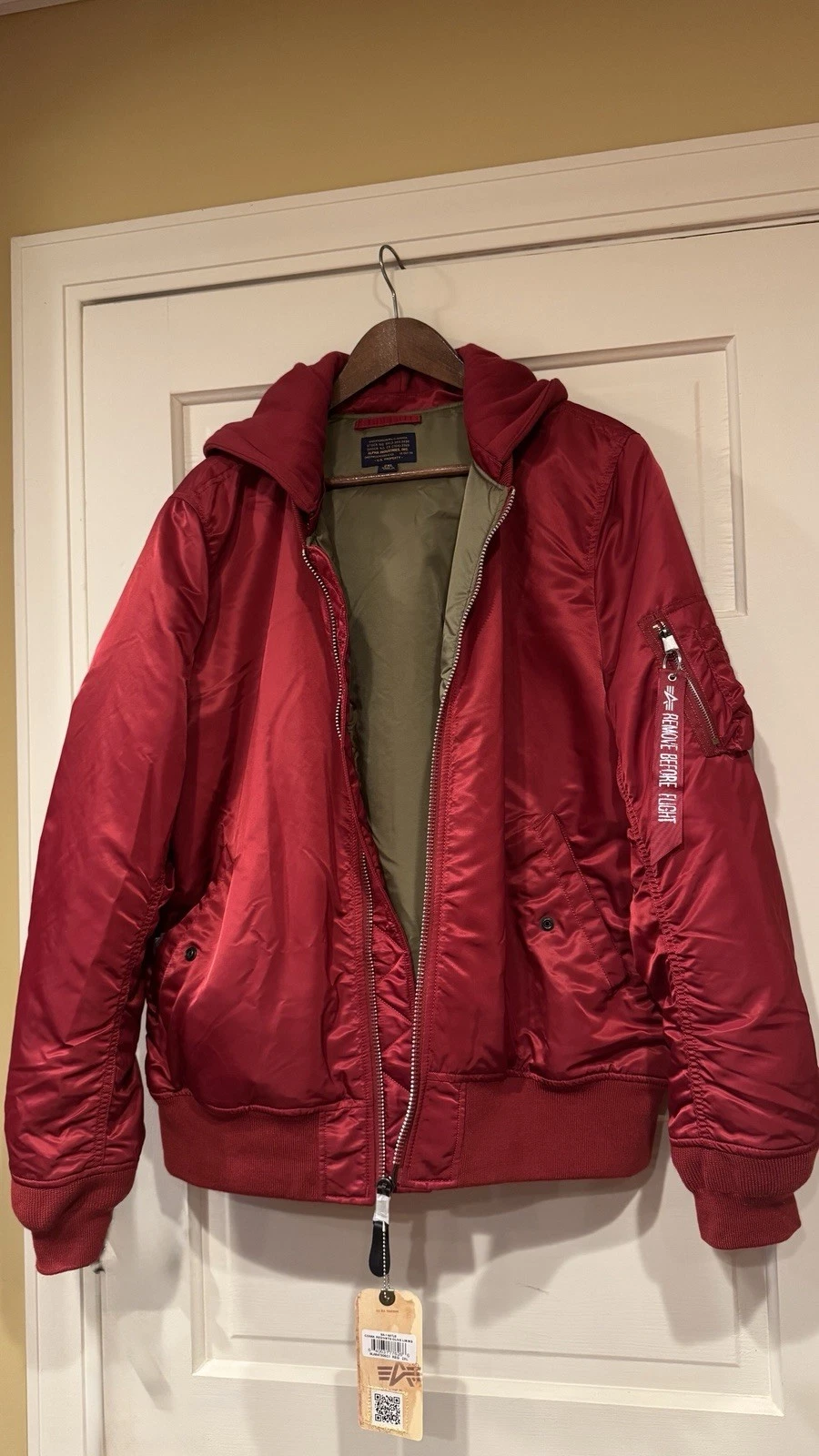 Alpha Industries Men’s MA-1 Natus Insulated Jacket Red Olive Lining Size 2XL image 1