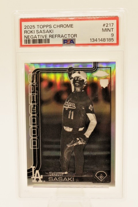 2025 Topps Chrome Roki Sasaki Rookie Negative Refractor SP #217 LA Dodgers PSA 9