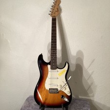 Guitar Electric Fender Squire 1998 3.8 kg £199.99