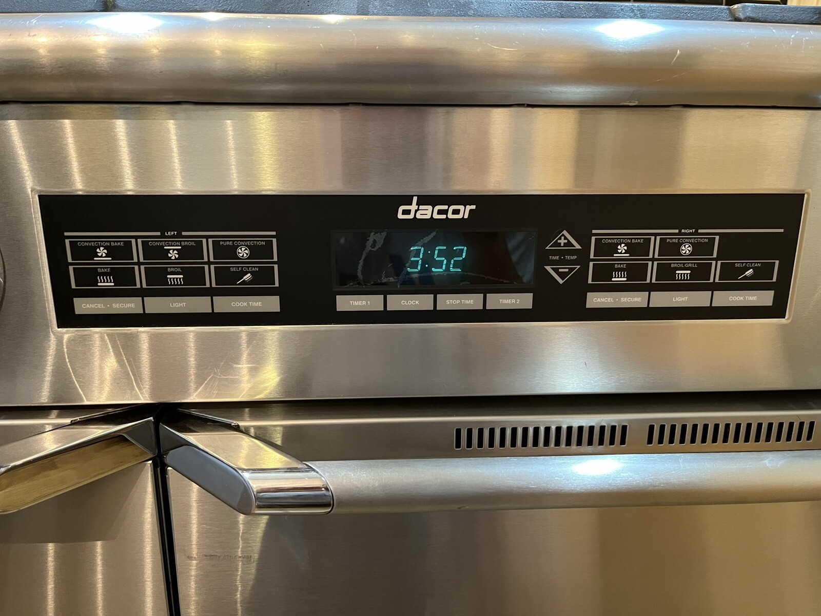 Dacor Epicure Series Silver 48" double oven dualfuel range Great