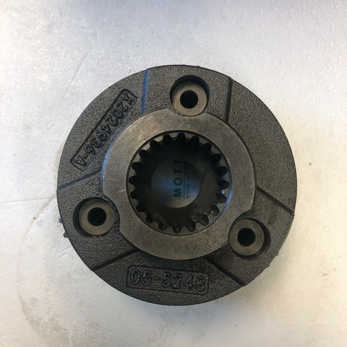 2024936 CARRIER ASSY 2ND ,SWING REDUCTION,DEVICE FIT HITACHI 2024936 CARRIER ASSY 2ND ,SWING REDUCTION,DEVICE FIT HITACHI