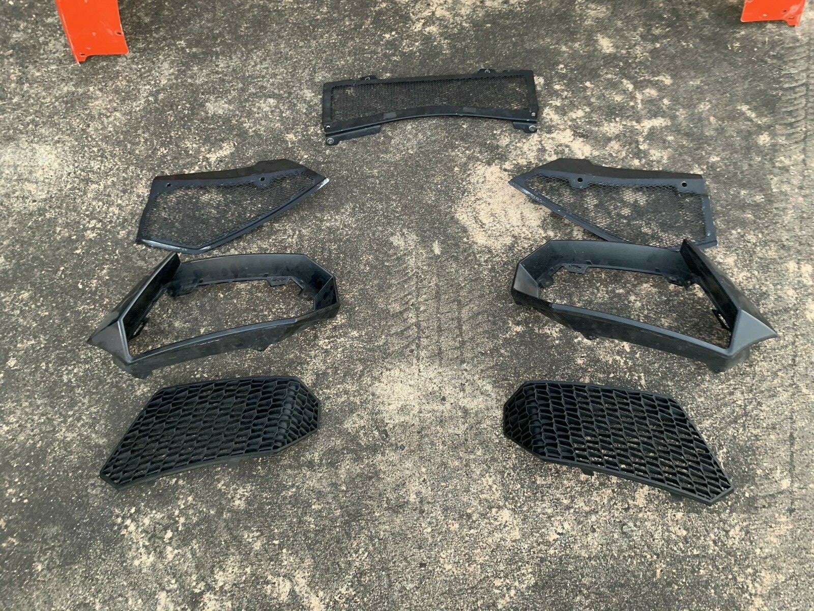 Lamborghini Aventador Front Bumper W Vents and Screens 2010 - 2014 - OEM - NICE!