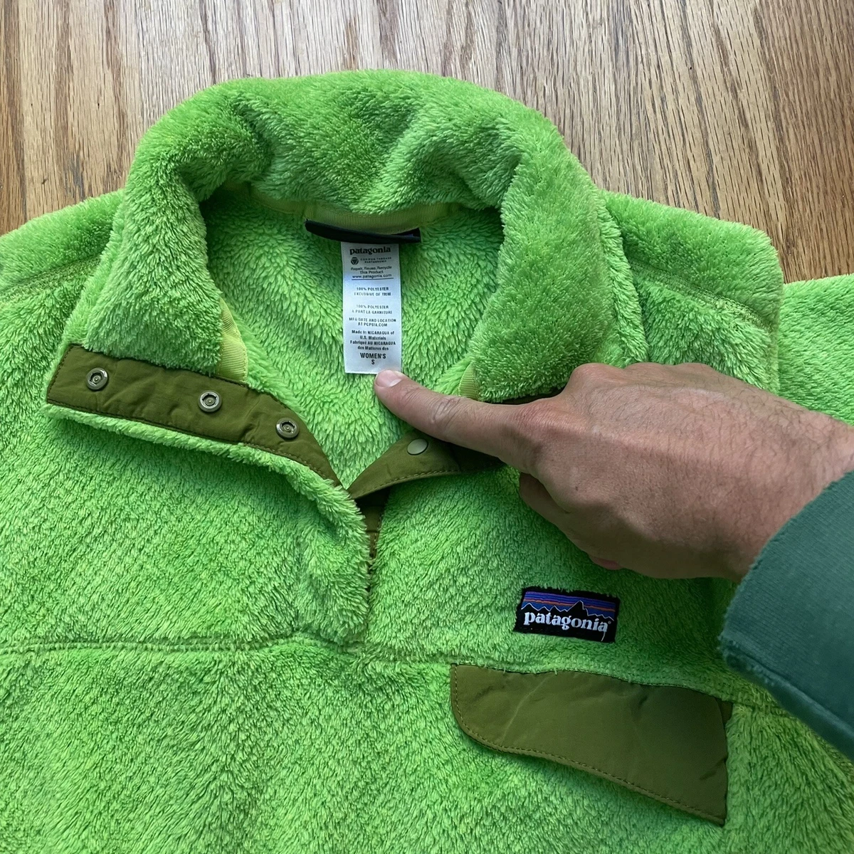 Patagonia fuzzy shop pullover women's
