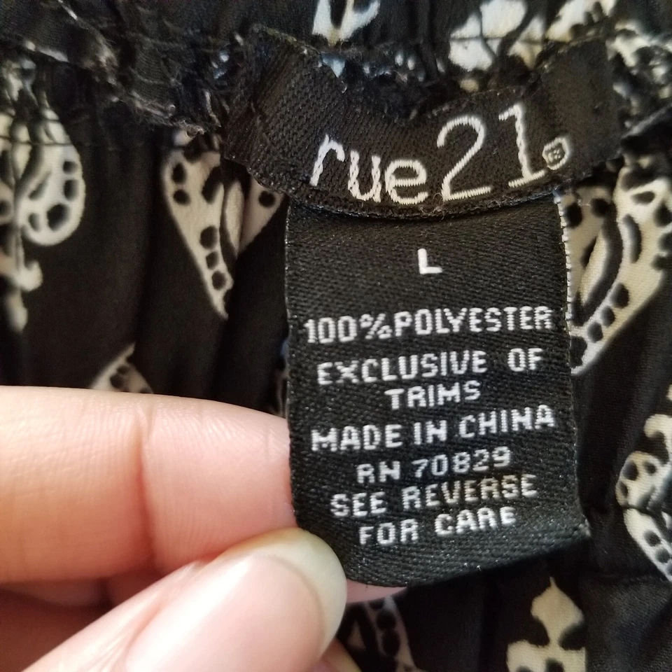 Rue21 Junior Size L Black White Pull-On Elastic Waist Boho Style Shorts - Image 3 of 4