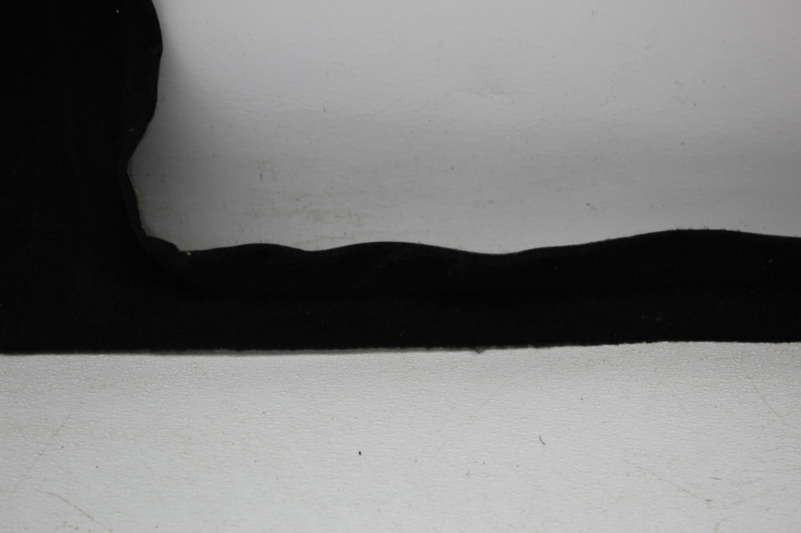 99-01 FERRARI 456 M REAR BACK TRUNK BOTTOM SURROUND CARPET PANEL