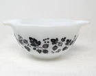 Vintage Pyrex black Gooseberry Cinderella Mixing Bowl 1.5 pint Mid-century 1960s