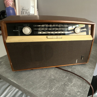 Bush VHF94 Vintage Wooden Tabletop Radio VHF Analogue Tuning Dial